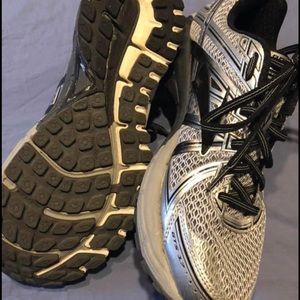 BROOKS running shoes